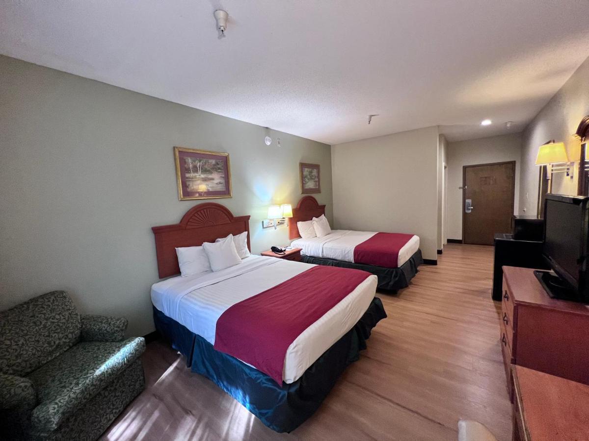Americas Best Value Inn Wiggins Екстер'єр фото